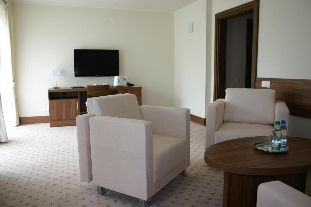 Hotel Termy Palacowe Naleczow Room photo
